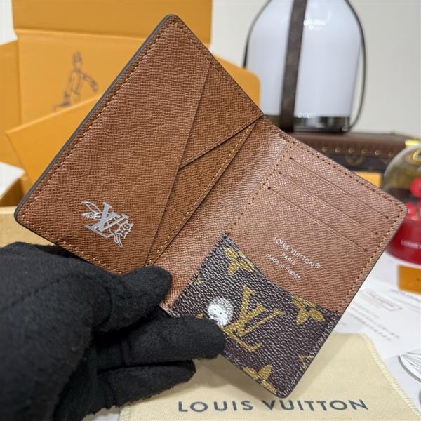 2026122105456131 270